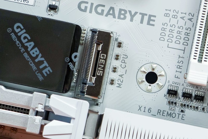 高能+高性价比还是得选英特尔，Ultra 7 265K+技嘉Z890冰雕综合测试