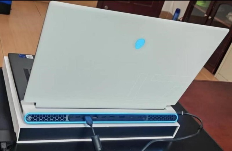 电竞游戏电脑推荐外星人游戏本x17 R2