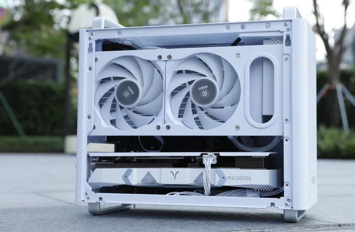 更亲民的2K显卡，盈通RX 6750GRE游戏高手打造颜值主机