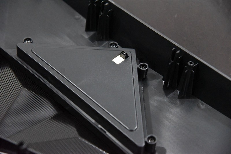 ARGB一手掌握，-安钛克DF800 FLUX ARGB机箱开箱