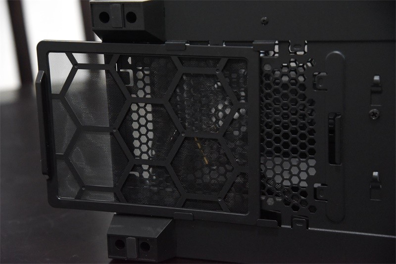 ARGB一手掌握，-安钛克DF800 FLUX ARGB机箱开箱