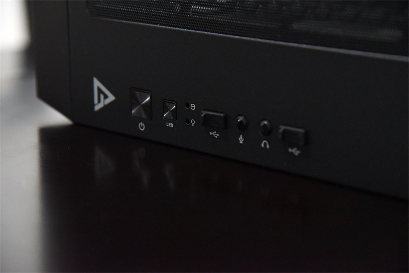 ARGB一手掌握，-安钛克DF800 FLUX ARGB机箱开箱