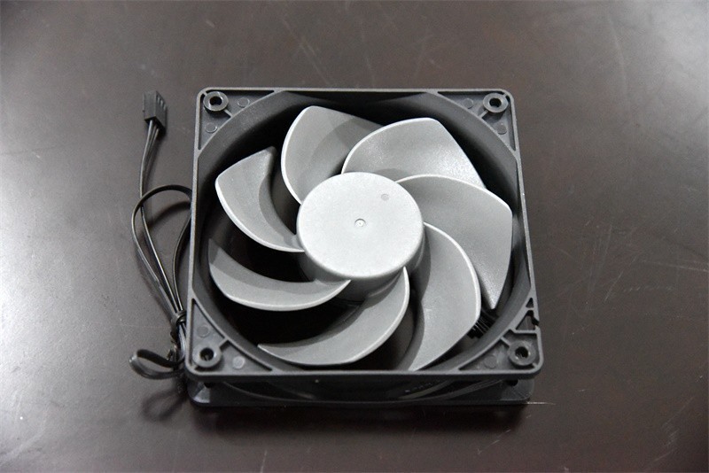 ARGB一手掌握，-安钛克DF800 FLUX ARGB机箱开箱