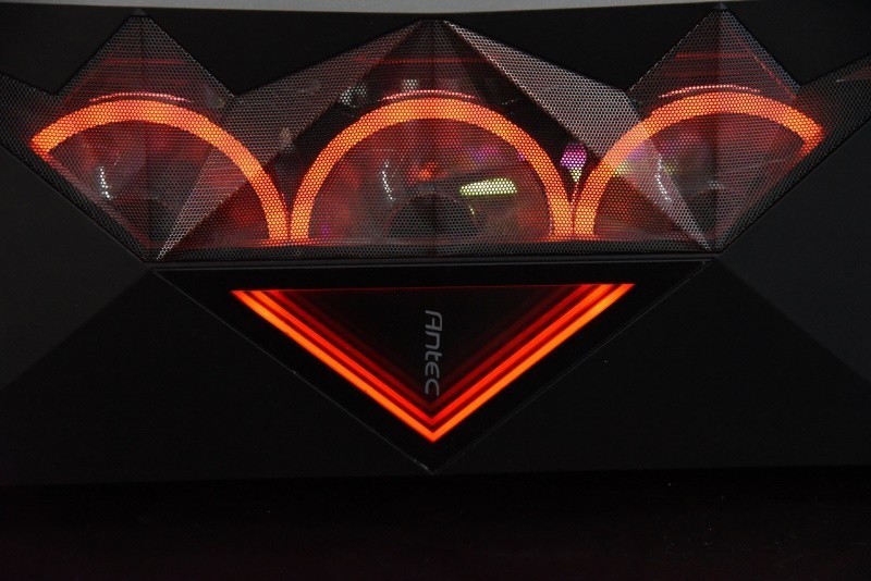 ARGB一手掌握，-安钛克DF800 FLUX ARGB机箱开箱