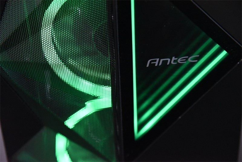 ARGB一手掌握，-安钛克DF800 FLUX ARGB机箱开箱