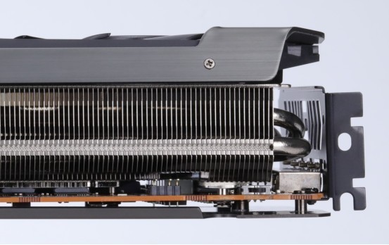 定价高400带来10%性能提升？撼讯RX6950XT红魔与RX6900XT对比评测