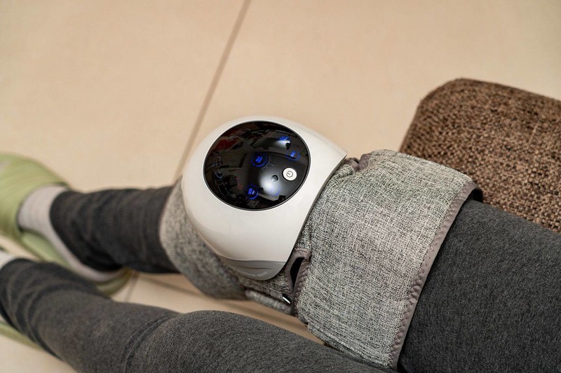 看父母选啥礼物？啥也不缺那就送健康，整个膝盖按摩仪对付老寒腿