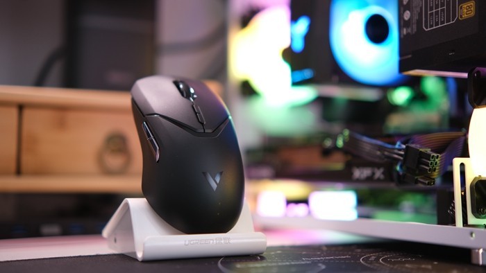 雷柏VT9Pro游戏鼠标评测：轻量双模，4K+高定版3395，操作不含蓄