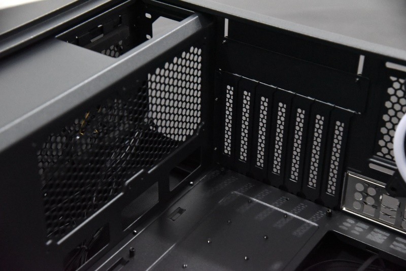 ARGB一手掌握，-安钛克DF800 FLUX ARGB机箱开箱