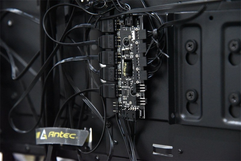 ARGB一手掌握，-安钛克DF800 FLUX ARGB机箱开箱