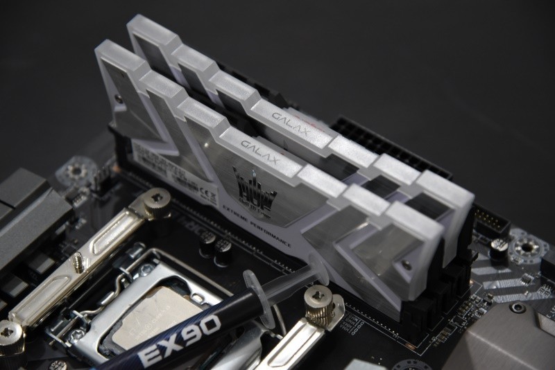 ARGB一手掌握，-安钛克DF800 FLUX ARGB机箱开箱