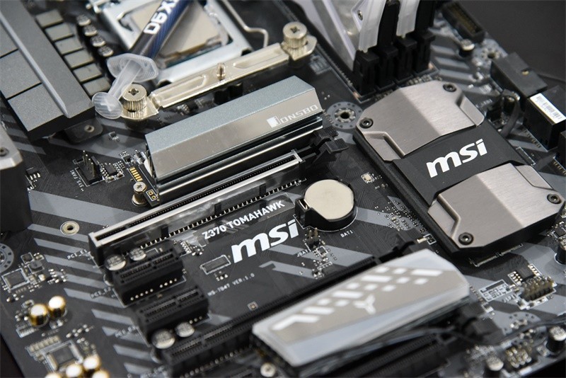 ARGB一手掌握，-安钛克DF800 FLUX ARGB机箱开箱