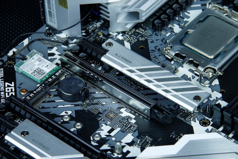 让13600K更香，华擎Z690钢铁传奇WiFi 6E与Z790大PK