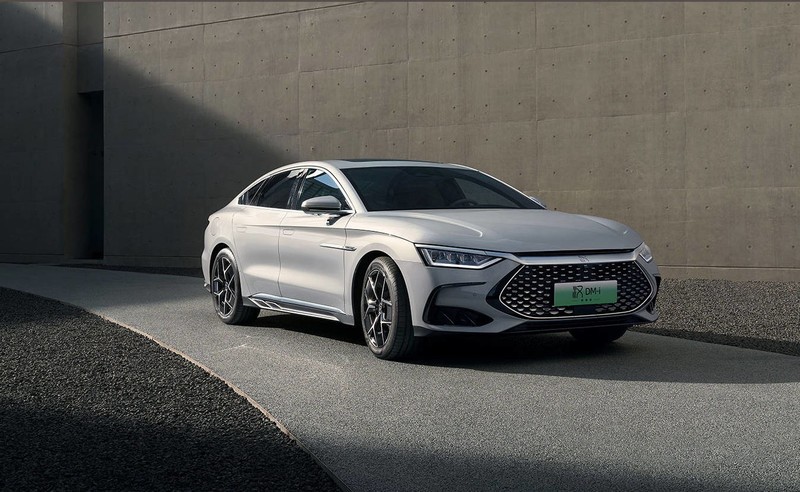 合资燃油车慌了！插混双雄后，比亚迪汉唐荣耀版也来搞事情了