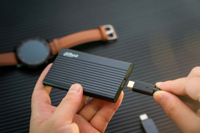 还在用传统的移动机械硬盘吗？大华T70移动固态硬盘评测体验