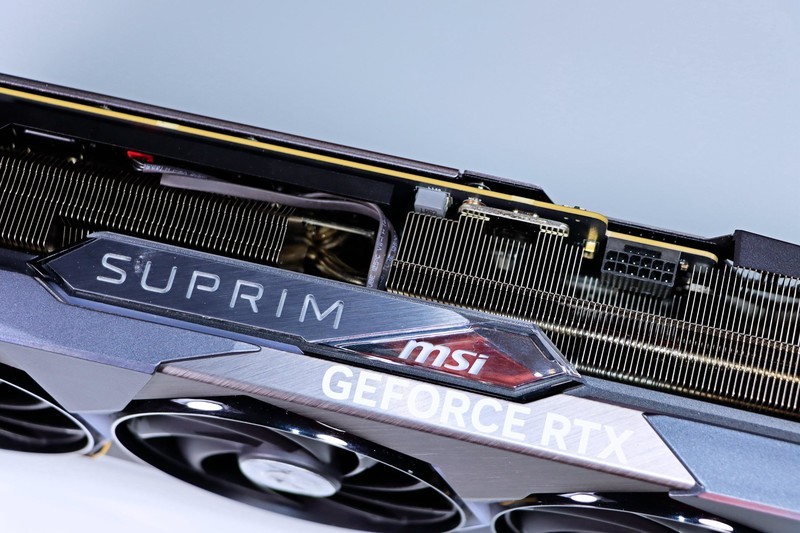 4080 比 3090Ti 强多少？最便宜大牌 Z790 PG Lightning/D4 值得买吗？