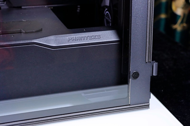 4080 比 3090Ti 强多少？最便宜大牌 Z790 PG Lightning/D4 值得买吗？