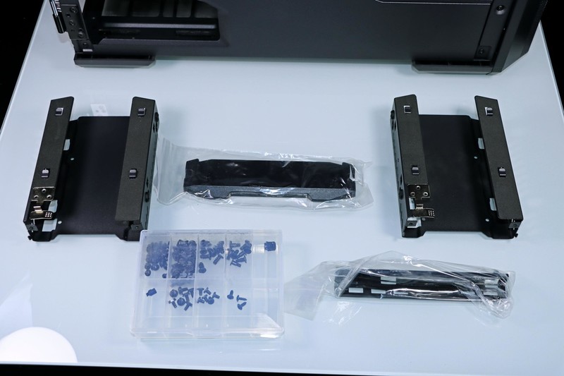 4080 比 3090Ti 强多少？最便宜大牌 Z790 PG Lightning/D4 值得买吗？