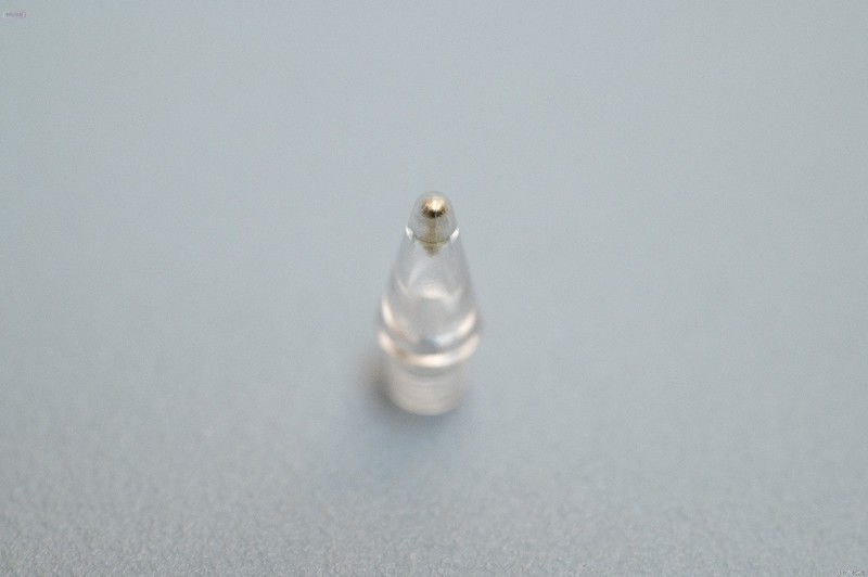 书写触感细腻的电容触控笔，透明造型超好看，西圣Pencil2上手