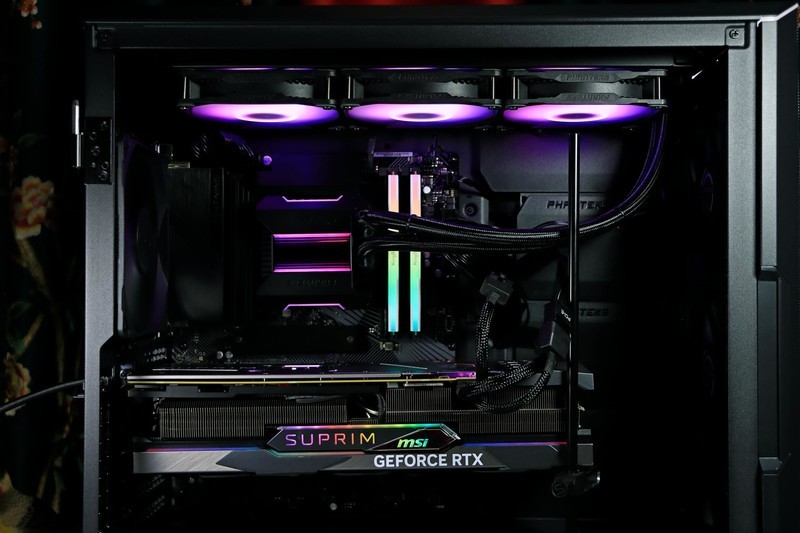 4080 比 3090Ti 强多少？最便宜大牌 Z790 PG Lightning/D4 值得买吗？