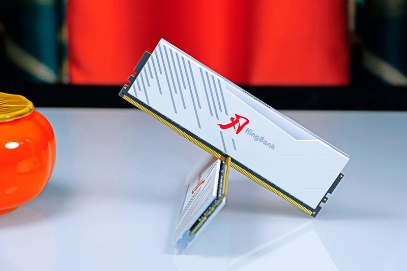 4080 比 3090Ti 强多少？最便宜大牌 Z790 PG Lightning/D4 值得买吗？