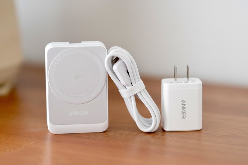 苹果三件套用户必备！安克MagGo三合一上手体验，解锁充电新方式