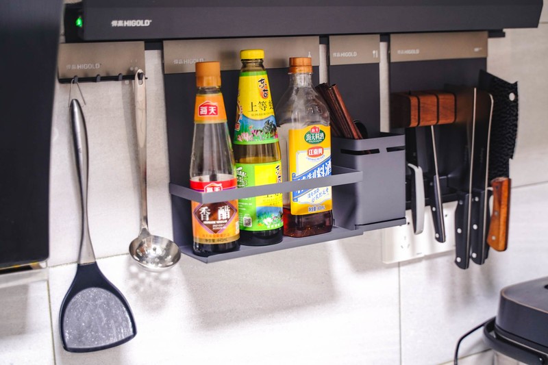 告别厨房凌乱，还能提升逼格，安装悍高厨房挂架