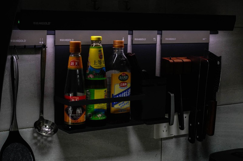 告别厨房凌乱，还能提升逼格，安装悍高厨房挂架