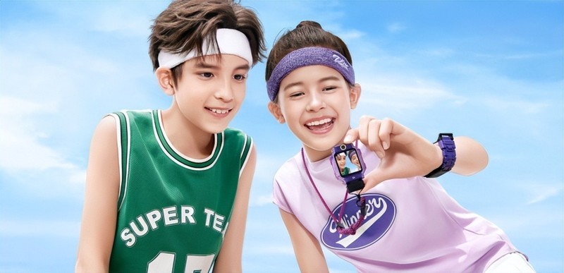 送小朋友啥礼物最好？小天才Z8电话手表，一定能让他成为最靓的仔