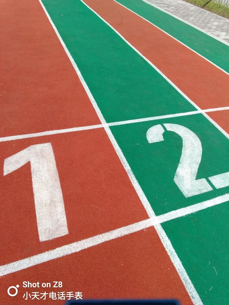 送小朋友啥礼物最好？小天才Z8电话手表，一定能让他成为最靓的仔