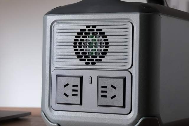 1.5小时充满电，绿联星辰户外电源GS600评测，实现露营用电自由