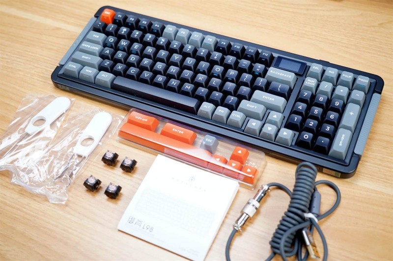 Gasket结构、三模RGB、外加“轻奢”小屏幕，御斧L98值得拥有！