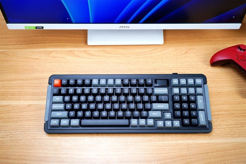 Gasket结构、三模RGB、外加“轻奢”小屏幕，御斧L98值得拥有！