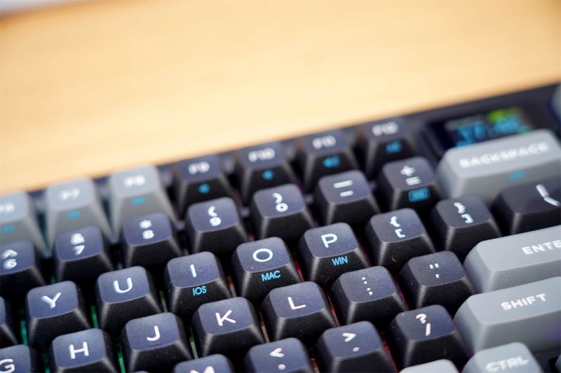 Gasket结构、三模RGB、外加“轻奢”小屏幕，御斧L98值得拥有！