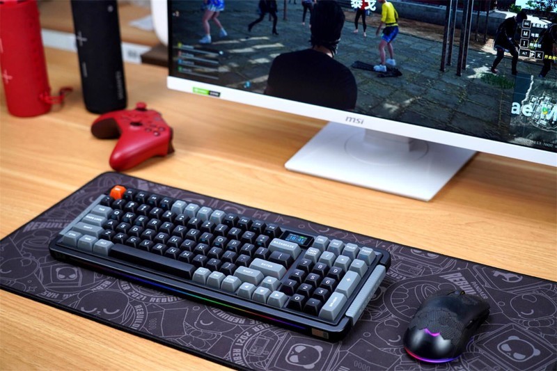 Gasket结构、三模RGB、外加“轻奢”小屏幕，御斧L98值得拥有！