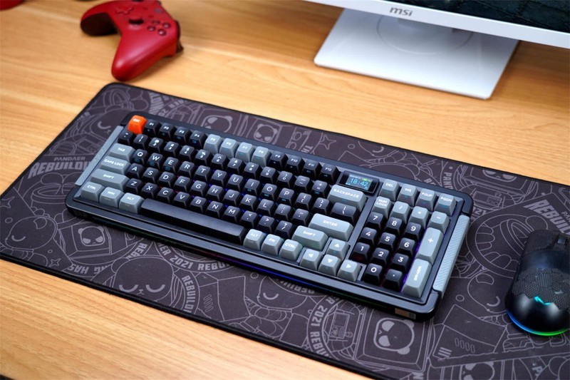 Gasket结构、三模RGB、外加“轻奢”小屏幕，御斧L98值得拥有！