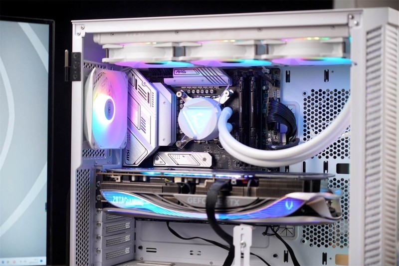 Gasket结构、三模RGB、外加“轻奢”小屏幕，御斧L98值得拥有！