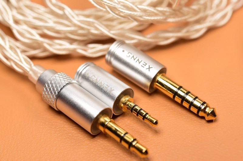 素质均衡、控制稳健的7单元静电圈铁耳塞弦仕UP上手