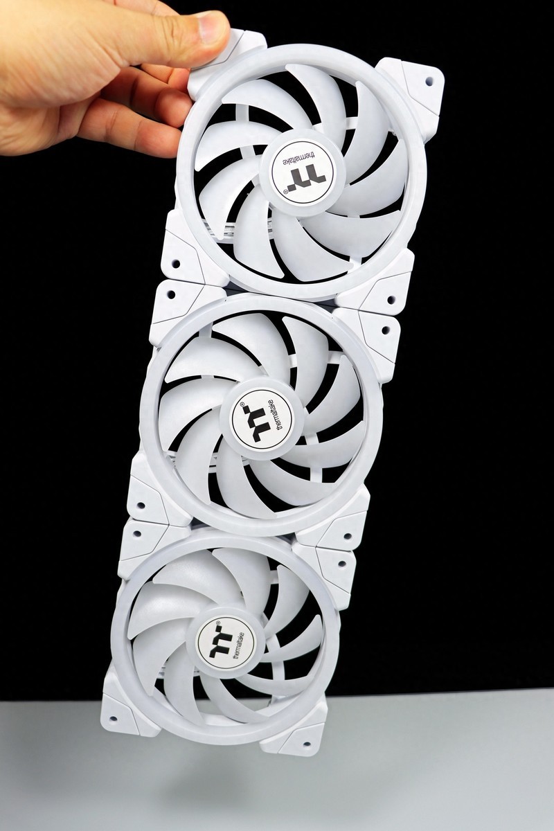 （装机分享）中秋国庆超长假，给自己整了台超绚烂海景房