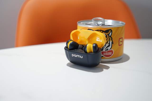 开盖有奖，虎年限定辣酱耳机，降噪更纯净