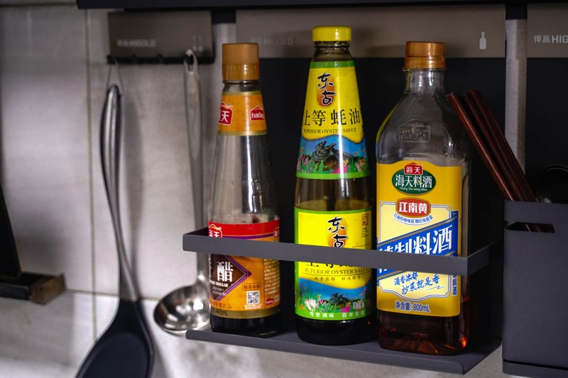 告别厨房凌乱，还能提升逼格，安装悍高厨房挂架