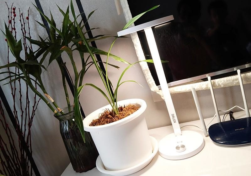 重新定义智慧护眼光，达伦智能台灯3的魅力探讨