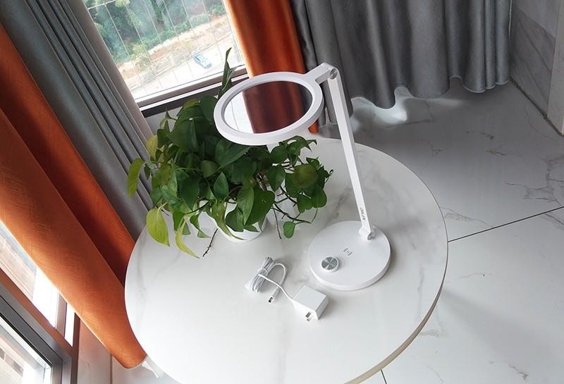 重新定义智慧护眼光，达伦智能台灯3的魅力探讨