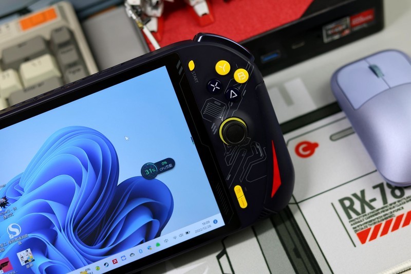 AOKZOE游戏掌机开箱，8英寸1200P屏幕，搭载AMD锐龙7 6800U处理器