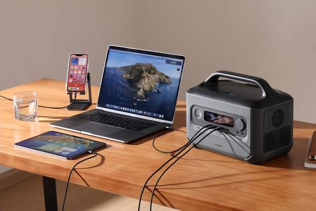 1.5小时充满电，绿联星辰户外电源GS600评测，实现露营用电自由