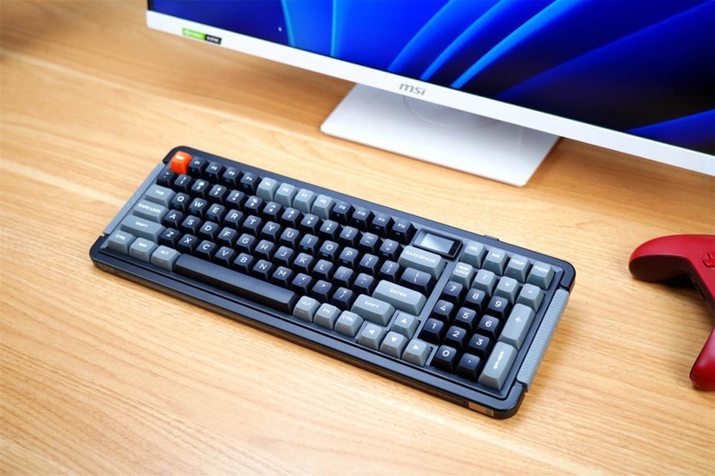 Gasket结构、三模RGB、外加“轻奢”小屏幕，御斧L98值得拥有！