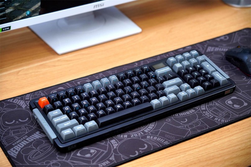 Gasket结构、三模RGB、外加“轻奢”小屏幕，御斧L98值得拥有！