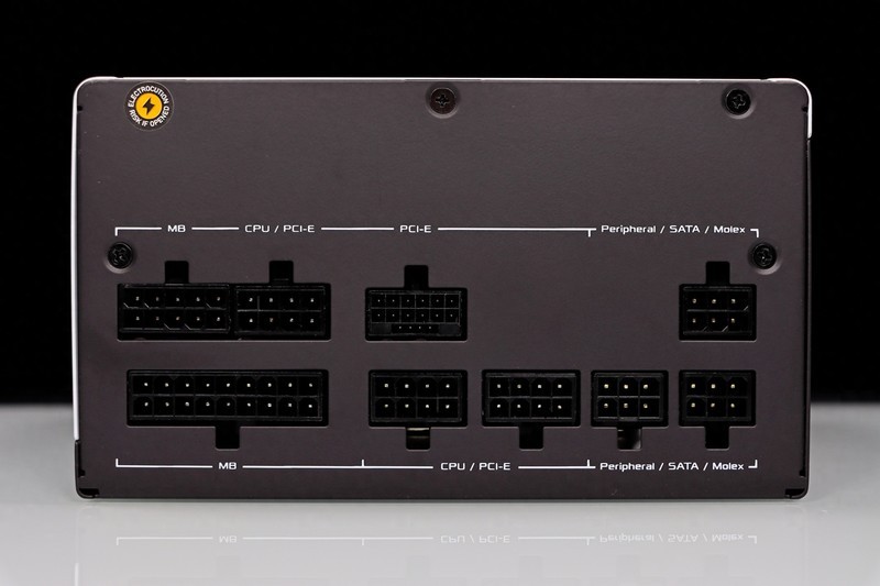 （装机分享）中秋国庆超长假，给自己整了台超绚烂海景房