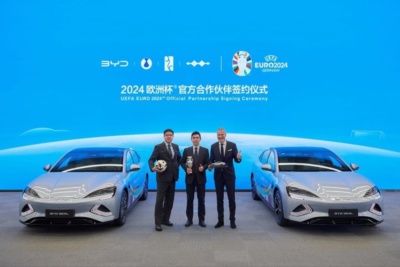 全方位狙击燃油车！比亚迪汉唐荣耀版，表现堪称满分
