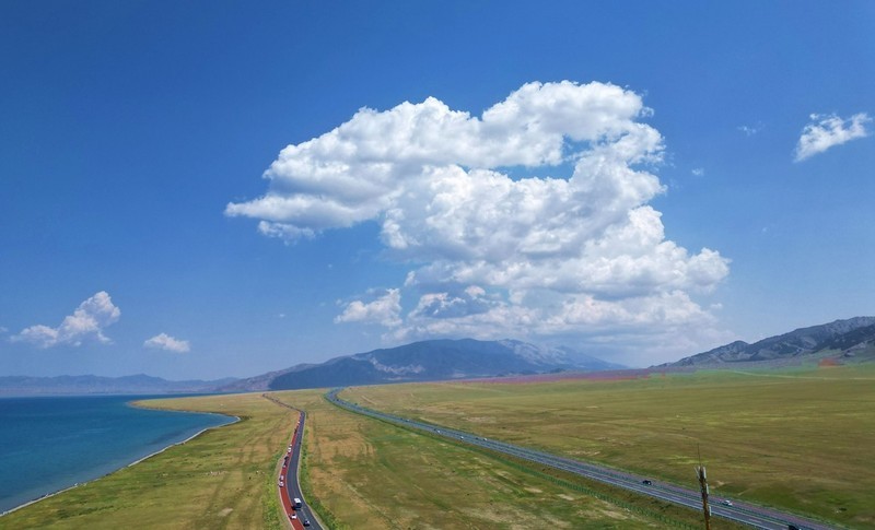 初学无人机航拍------新疆伊犁风光